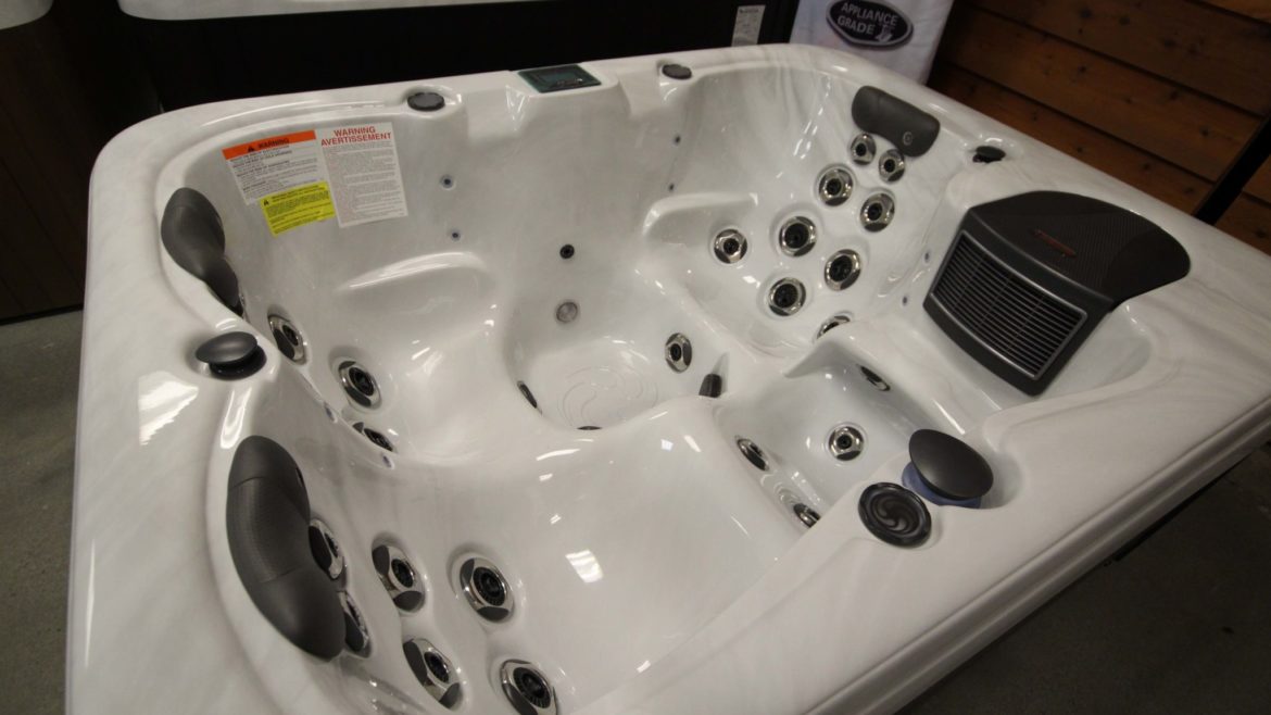 American Whirlpool Hot Tub Model 451